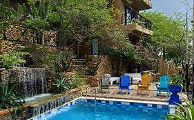 Akela Gaira Hotel